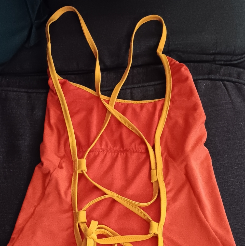UNIQLO Swim bathing suit One-Piece sz Medium M Orange
